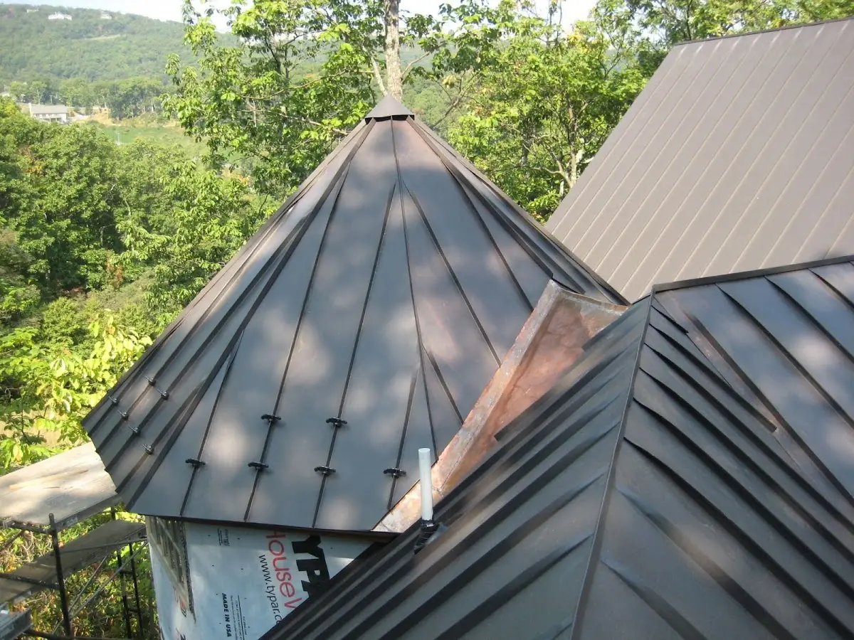 Professional Gutter Cleaning by Craftsman Roofing in Puente Junction